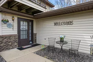 1221 Bradford St SE, Hutchinson, MN 55350 - Photo 3