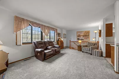 1221 Bradford Street SE, Hutchinson, MN 55350 - Photo 9