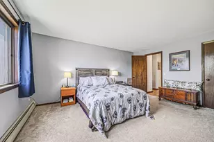 1304 W Medicine Lake Dr, Plymouth, MN 55441 - Photo 19