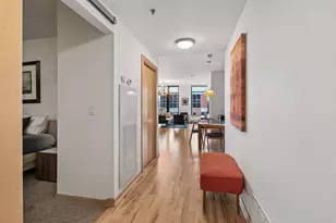 215 10th Ave S, Minneapolis, MN 55415 - Photo 29