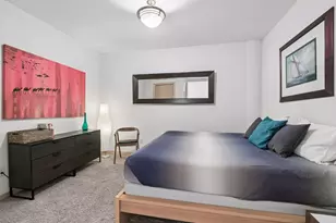 215 10th Ave S, Minneapolis, MN 55415 - Photo 31