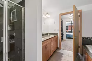 215 10th Ave S, Minneapolis, MN 55415 - Photo 27
