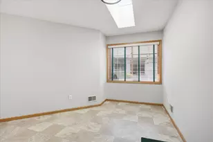 2885 Jordan Dr, Woodbury, MN 55125 - Photo 23