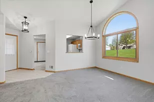 2885 Jordan Dr, Woodbury, MN 55125 - Photo 17