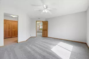 2885 Jordan Dr, Woodbury, MN 55125 - Photo 29