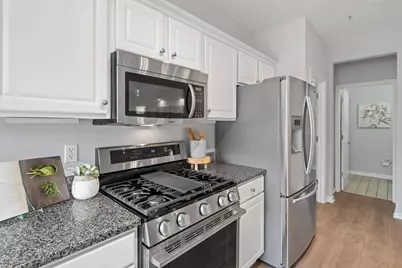 553 S 10th Street, Minneapolis, MN 55404 - Photo 11
