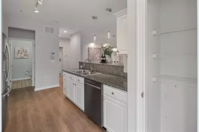 553 S 10th Street, Minneapolis, MN 55404 - Photo 13
