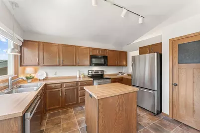 13955 Yosemite Court, Savage, MN 55378 - Photo 13