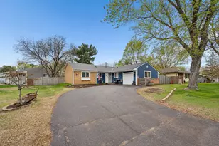 2217 Laramie Trail, Brooklyn Park, MN 55444 - Photo 43