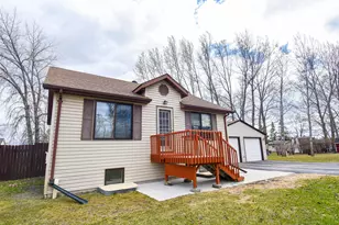 612 Cherry Rd, Thief River Falls, MN 56701 - Photo 3