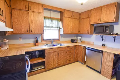 612 Cherry Road, Thief River Falls, MN 56701 - Photo 7
