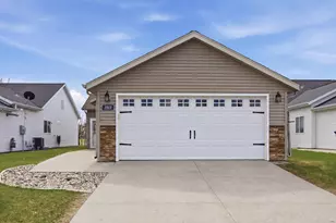 2817 35th St S, Moorhead, MN 56560 - Photo 3