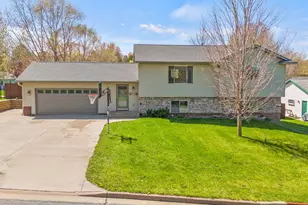 1140 Eulaine Cir, Hammond, WI 54015 - Photo 3