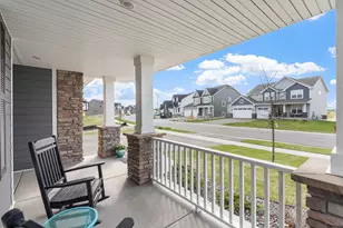 11238 Kingsview Ln N, Maple Grove, MN 55369 - Photo 3