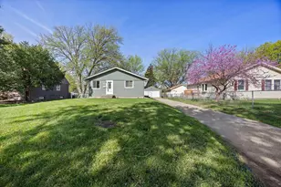 8120 Wentworth Ave S, Bloomington, MN 55420 - Photo 3