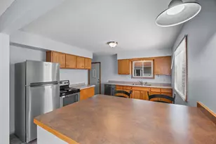 8120 Wentworth Ave S, Bloomington, MN 55420 - Photo 21