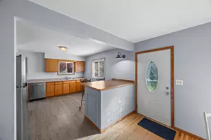 8120 Wentworth Ave S, Bloomington, MN 55420 - Photo 25