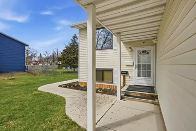 1109 9th Street N, Moorhead, MN 56560 - Photo 3