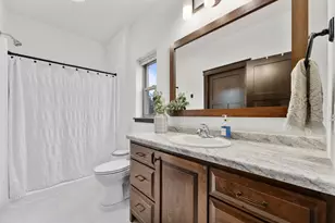6442 Burr Oak Ln, Eau Claire, WI 54703 - Photo 7