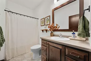 6442 Burr Oak Ln, Eau Claire, WI 54703 - Photo 9