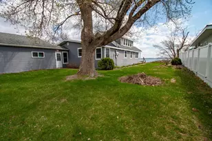 804 Lake Shore Dr, Battle Lake, MN 56515 - Photo 23