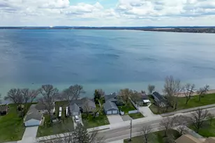 804 Lake Shore Dr, Battle Lake, MN 56515 - Photo 5