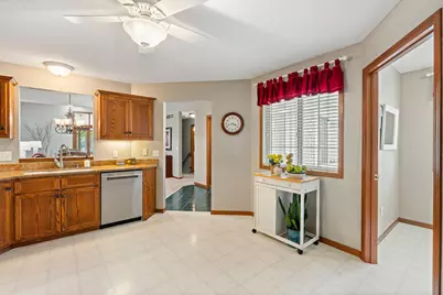 9052 Terra Verde Trail, Eden Prairie, MN 55347 - Photo 11