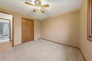 168 10th St SE, Wells, MN 56097 - Photo 17