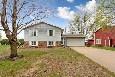 168 10th Street SE, Wells, MN 56097 - Photo 1