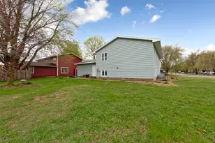 168 10th St SE, Wells, MN 56097 - Photo 33