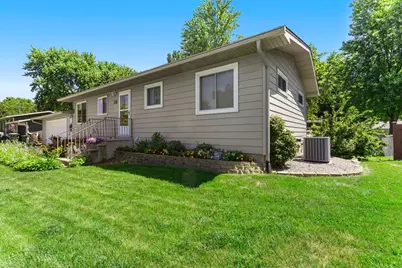 835 Harrington Street SW, Hutchinson, MN 55350 - Photo 79