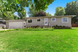 835 Harrington St SW, Hutchinson, MN 55350 - Photo 1