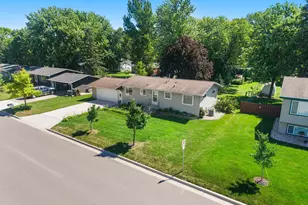 835 Harrington St SW, Hutchinson, MN 55350 - Photo 77