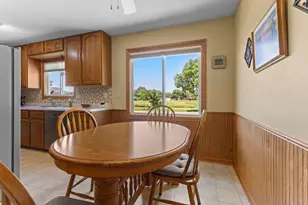 835 Harrington St SW, Hutchinson, MN 55350 - Photo 11