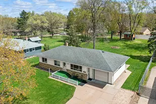 8721 Polk Street NE, Blaine, MN 55434 - Photo 3