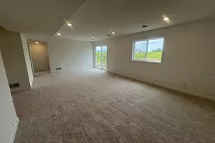 7492 Lotus Ln, Lino Lakes, MN 55038 - Photo 9