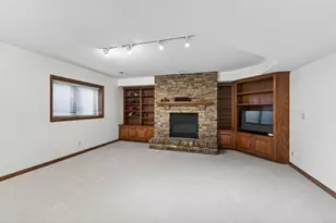 10447 Raleigh Rd, Woodbury, MN 55129 - Photo 37