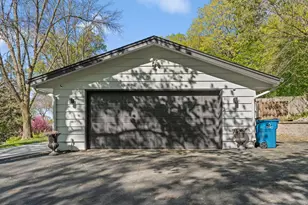 17046 Chiltern Hills Rd, Minnetonka, MN 55345 - Photo 31