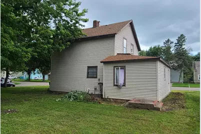 410 Lynd Street, Marshall, MN 56258 - Photo 3