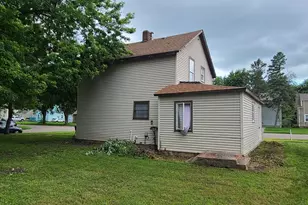 410 Lynd St, Marshall, MN 56258 - Photo 3