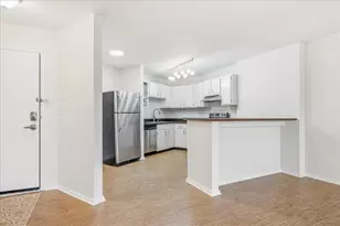 210 W Grant St, Minneapolis, MN 55403 - Photo 5
