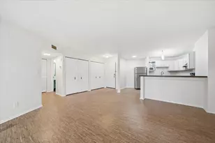 210 W Grant St, Minneapolis, MN 55403 - Photo 3