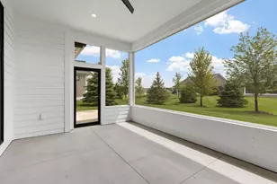 2732 Bentley Dr SW, Rochester, MN 55902 - Photo 5