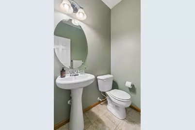 15592 Eagles Nest Way, Apple Valley, MN 55124 - Photo 13