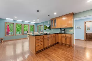 5498 Maple Ridge Ct, Hopkins, MN 55343 - Photo 9