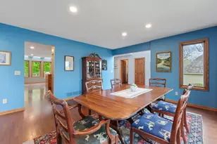 5498 Maple Ridge Ct, Hopkins, MN 55343 - Photo 7