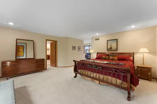 5498 Maple Ridge Ct, Hopkins, MN 55343 - Photo 17