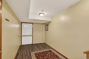 2407 16th Ave S, Minneapolis, MN 55404 - Photo 25