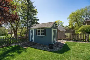 613 Chicago Dr, Burnsville, MN 55306 - Photo 47