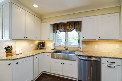 613 Chicago Drive, Burnsville, MN 55306 - Photo 19